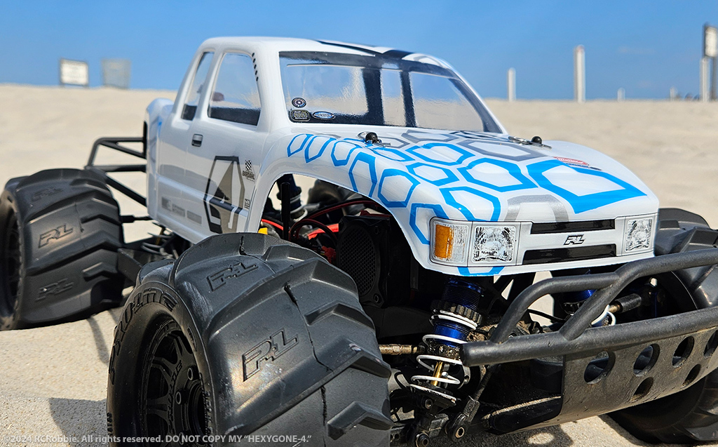 URCG Edition - Traxxas Slash 4x4, ProLine body - White Crawler Body, Traxxas Dirt Tires - named Hexygone-4