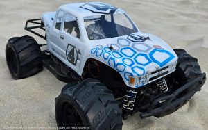 URCG Edition - Traxxas Slash 4x4, ProLine body - White Crawler Body, Traxxas Dirt Tires - named Hexygone-4